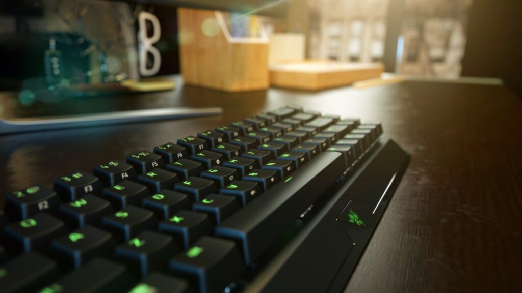 Razer BlackWidow V3 Mini HyperSpeed デスクに置いたイメージ